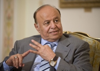 الرئيس اليمني يعقد اجتماعا مع وزير الدفاع ويلتقي قيادات في الحراك الجنوبي