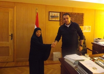 مسنة تتبرع لبناء مركز للكبد  بالفيوم