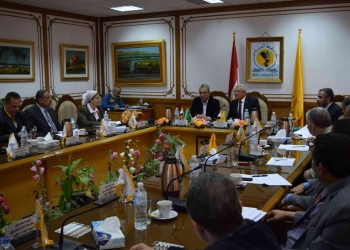 لجنة عليا لد عم خطط التنمية بين محافظة المنيا والجامعة و 5 جوائز مالية للطلاب المخترعين