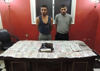 ضبط  المتهمان بسرقة 160 الف جنيه بحى الزهور ببورسعيد