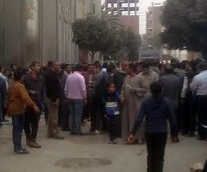  بوابات الكترونية للتفتيش في شوارع ملوي … ومشادات بسبب التزاحم لزيارة البابا