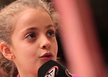 بالفيديو سات 7: مريم العراقية التي تعلن مسامحتها لداعش يشهد انتشارا واسعا في العالم العربي