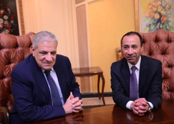 فى   بمناسبة مرور عام على توليه منصب رئاسة مجلس الوزراء :  بالصور : المهندس ابراهيم محلب فى حوار مهم على شاشة التليفزيون المصرى   