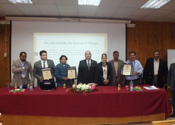 نائب رئيس جامعة المنصورة يكرم القائمين على مبادرة” طَور”