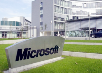 مايكروسوفت تواصل دعم عملائها من خلال Office365
