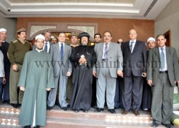 بالصور  قيادات القليوبية تشارك أقباطها أمجاد القيامة