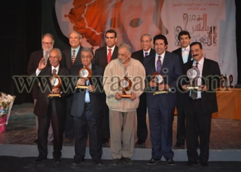  بحضور نيافة الأنبا موسي أسقف الشباب .. وزير الثقافة  يفتتح مهرجان المسرح العربي 