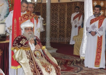 بالصور .. محافظ البحيرة ومدير الأمن يهنئان الأنبا باخوميوس بعيد القيامة المجيد