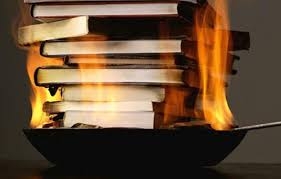 تحقيقات موسعة في “حرق الكتب الدينية” داخل مدرسة بالجيزة 