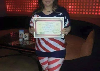 تكريم والدة قاتل الطفلة زينة ببورسعيد