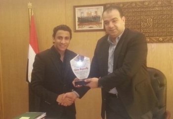 محافظ الفيوم يستقبل مؤسس ورئيس أسرة ” جدد حياتك بمكتبه” 