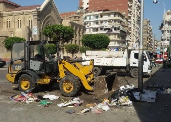أعمال النظافة اليومية لشوارع حى الشرق ببورسعيد 