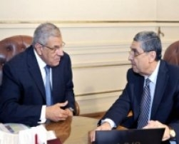 محلب يتلقى تقريراً عن أنقطاع الكهرباء في الوجه القبلي 