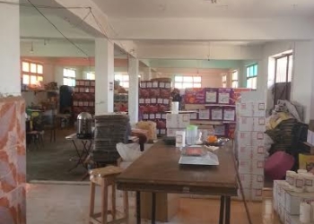  ضبط عبوات عصائر غير مطابقة للمواصفات 
