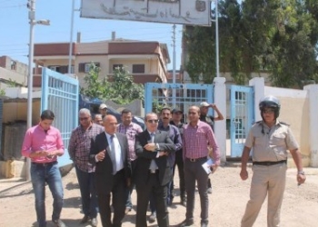 بالصور..محافظ دمياط يتفقد محطة تنقية المياه بالسرو