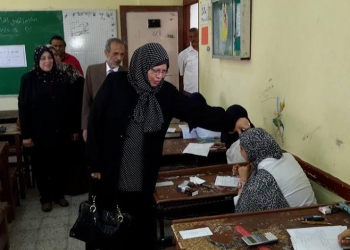 “صالح ” تتابع لجان مدارس بورسعيد اليوم  خلال أداء الامتحانات 