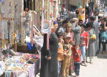 محافظ المنيا يزور منطقة جبل الطير ويدرس إعادة تخطيطها بشكل حضاري