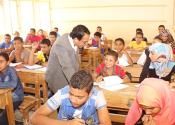 خصم 3 أيام لمدير مدرسة بالسويس بسبب الامتحانات