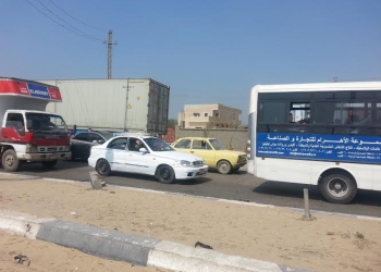 طريق أسيوط الغربي يتعطل بعد تفجير برج كهرباء 