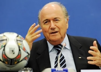 روسيا وأسيا ترحبان ببلاتر رئيسا للفيفا