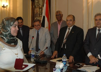جامعة القاهرة تكرم الفائزين بمسابقة وقف الفنجري لبحوث المجتمع