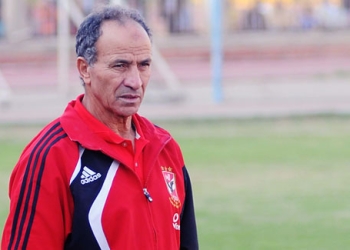 مبروك يقود الأهلي أمام النصر