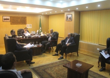 “مكرم” يتابع تأمين الثانوية العامة