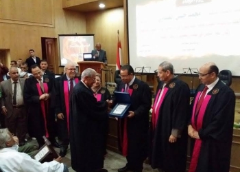  كلية طب المنصورة تنظم حفلاً لتكريم أعضاء هيئة التدريس