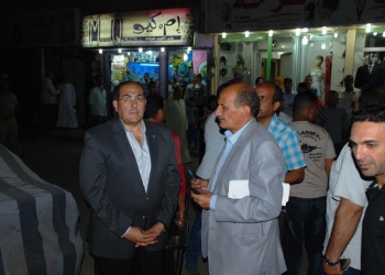 محافظ سوهاج يقرر مراجعة تراخيص تحويل الشقق الى محال تجارية