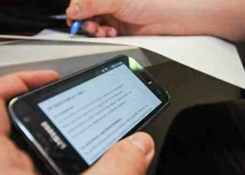 ضبط طالب بالثانوية العامة بمحمول في امتحان التربية الوطنية بالمنيا