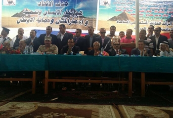 بالصور… قومي القبائل العربية يقدم 15 طن مواد غذائية ببئر العبد
