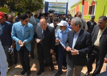 وزير التنمية المحلية بالمنيا : السيسي أمر بتجهيز 2000 منزل من قري الصعيد 