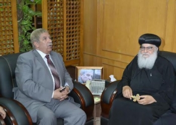 محافظ الاسماعيلية يستقبل الأنبا موسى أسقف الشباب على هامش الاحتفالات بثورة ٢٣ يوليو