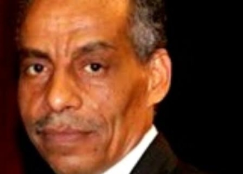 بدر يشيد بفرقة الاقصر للفنون الشعبية