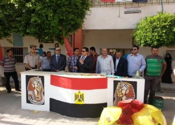 خصم 3 أيام من رواتب عمال نظافة بمدرسة بالشرقية