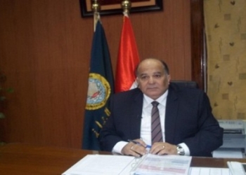 محافظ الدقهلية يأمر بوقف مدير إدارة شرق التعليمية عن العمل 