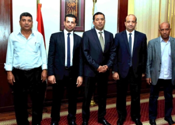 محافظ الأقصر يوقع علي برتوكول مع المصرية للإتصالات
