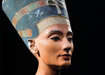 نظرية أثرية تثبت دفن الملكة نفرتيتي بمقبرة توت عنخ آمون