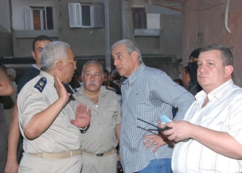 بلاغ من رئيس حى غرب اسيوط تنقذ منطقة درب الزهرى اخلاء 8 منازل 