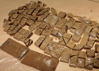 ضبط كمية من المواد المخدرة بتاكسي بالطريق الساحلي