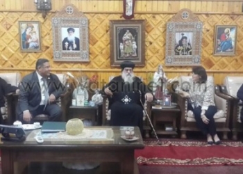قائمة في حب مصر تزور الأنبا باخوميوس مطران البحيرة 