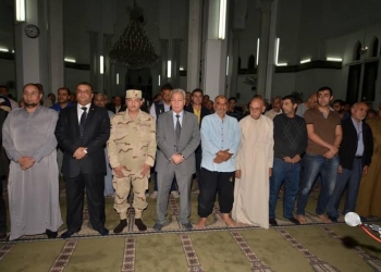 محافظ بورسعيد يشارك في تشييع جنازة شهيد القوات المسلحة برفح