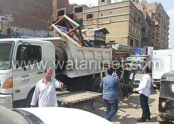 ضبط 2000 مخالفة وغلق 25 محل بدون ترخيص بالجيزة