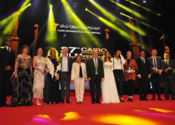 “النمنم” يشهد حفل ختام مهرجان القاهرة السينمائي 