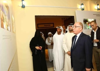وزير الثقافة يزور مهرجان زايد التراثي   
