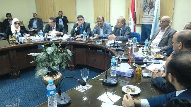 إنشاء سلاسل تجارية ومناطق لوجستية بمدينة العاشر من رمضان