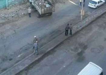 انشاءمسطح اخضر بحي المناخ