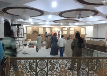 أسقف دشنا يتفقد التشطيبات النهائية لكنيسة مارجرجس