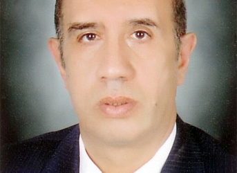 رئيس جامعة أسيوط يحيل أستاذ بكلية العلوم للتحقيق