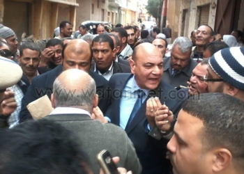  مشادة بين أهالي «المحمودية» ووزير «التموين» احتجاجا علي عدم توافر السلع الأساسية
